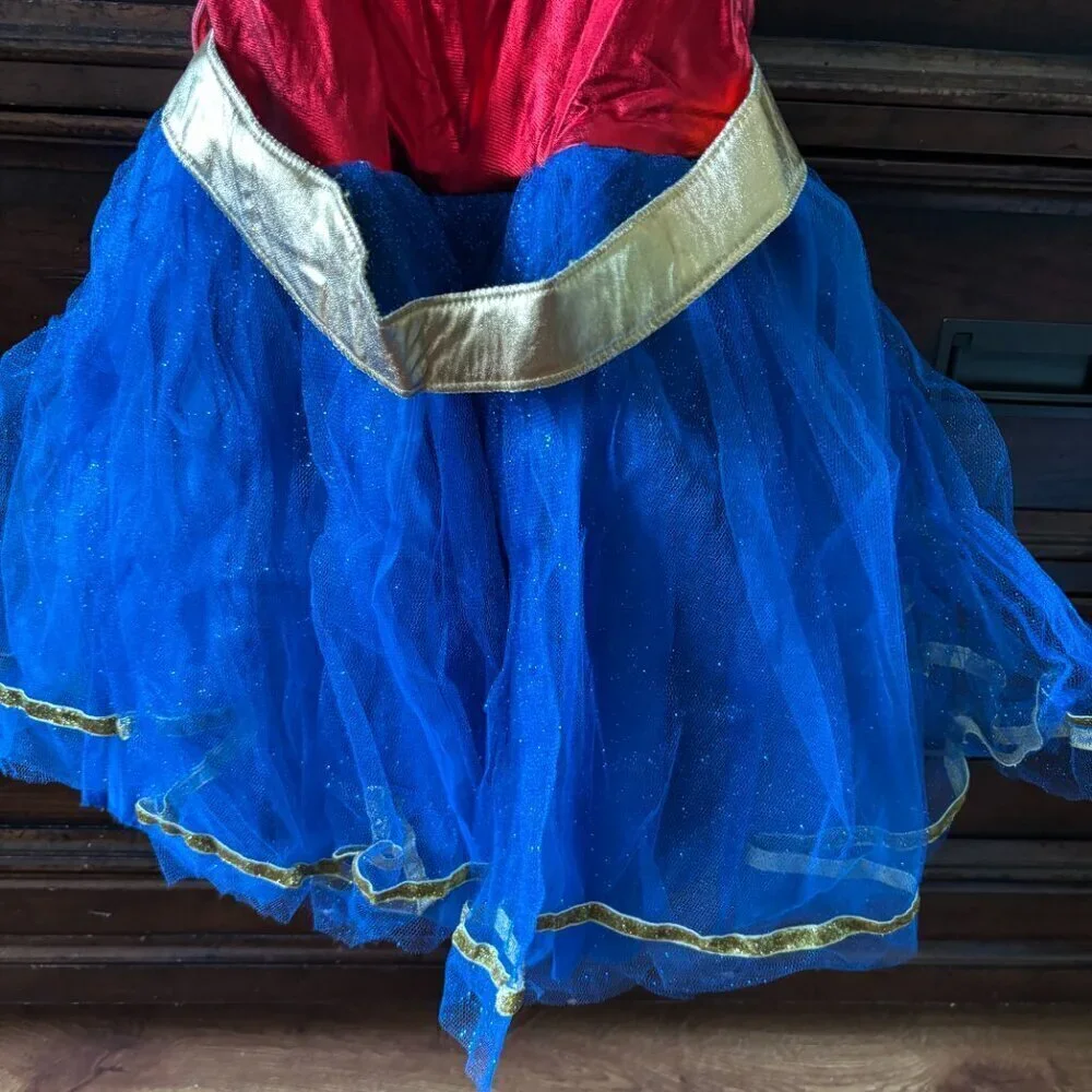 Wonder Woman Costume with belt in size M